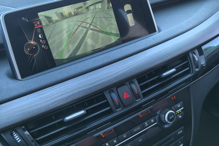 宝马X5（平行进口）中控内饰7011