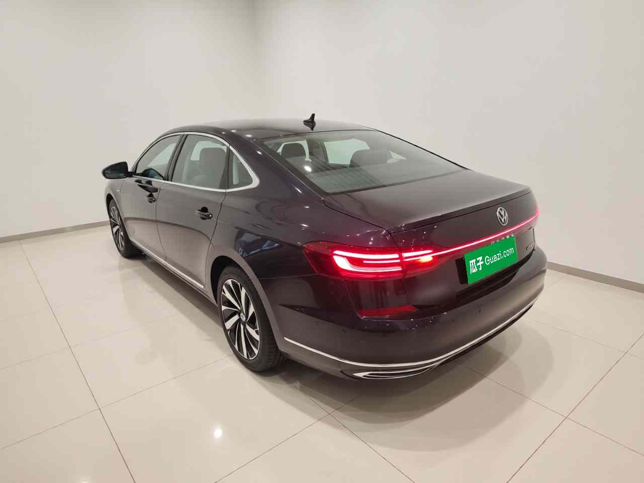 大众 帕萨特 2025款 出众款 380TSI 龙耀版(3)