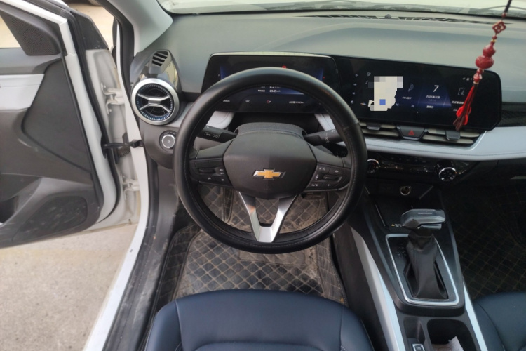 雪佛兰 科鲁泽 2024款 1.5L 双离合悦享版中控内饰13