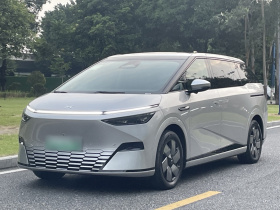 小鹏X9 2024款 702超长续航Max