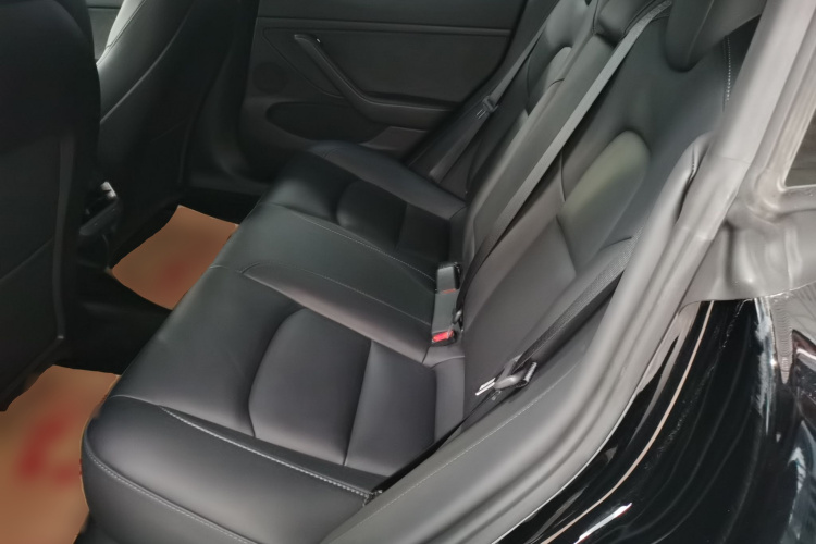 特斯拉 Model 3 2022款 后轮驱动版中控内饰7004
