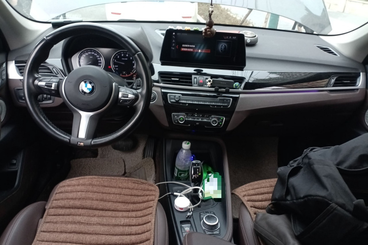 宝马X1 2022款 sDrive25Li 领先型中控内饰12