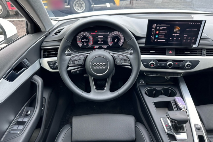 奥迪A4L 2024款 40 TFSI 时尚动感型中控内饰7004