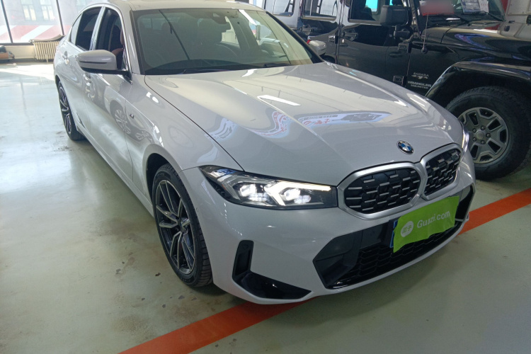 宝马3系 2023款 325Li xDrive M运动套装车身外观3