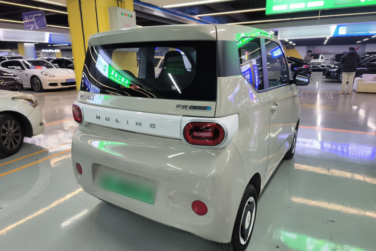 五菱汽车 宏光MINIEV 2024款 第三代 215km 青春版车身外观7