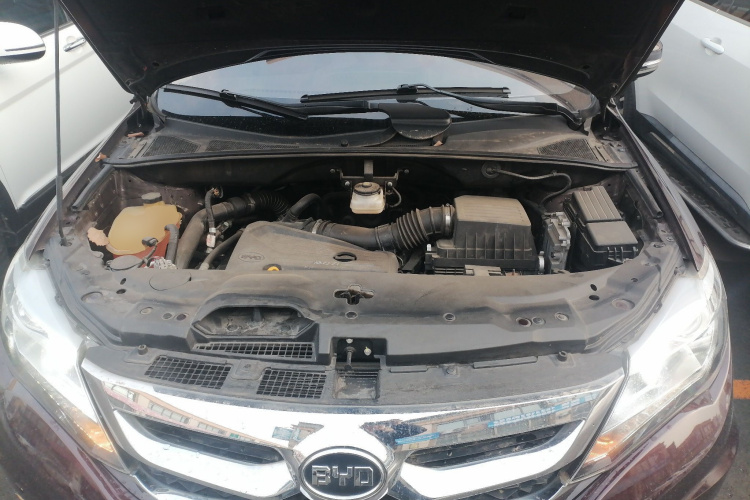 比亚迪S7 2016款 2.0T 自动尊贵型Plus机舱底盘24