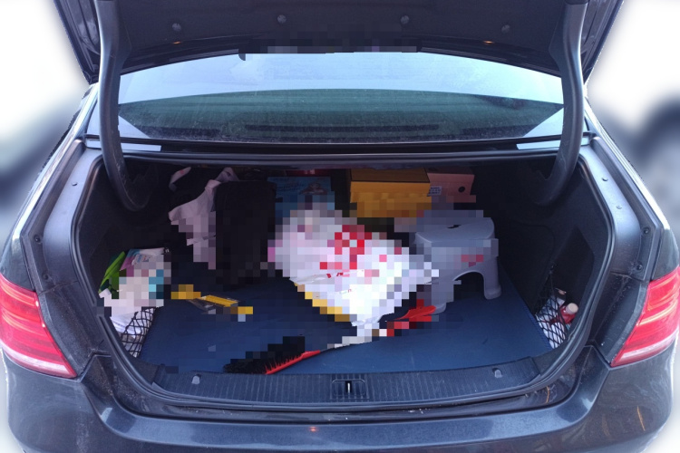 奔驰E级 2014款 E 260 L 运动型中控内饰23