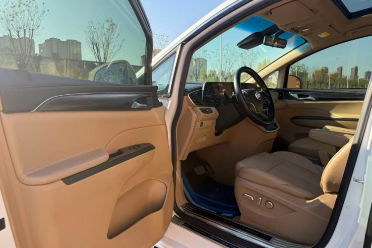 别克GL8 2020款 ES陆尊 653T 尊享型中控内饰7002