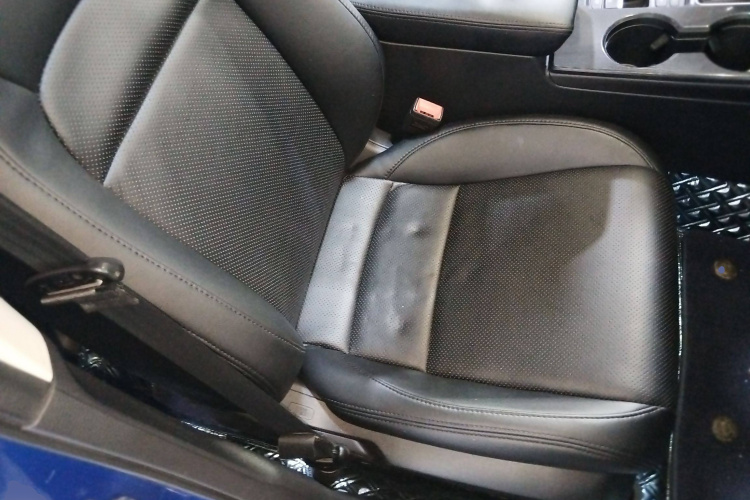 本田 思域 2022款 240TURBO CVT劲动版局部细节41