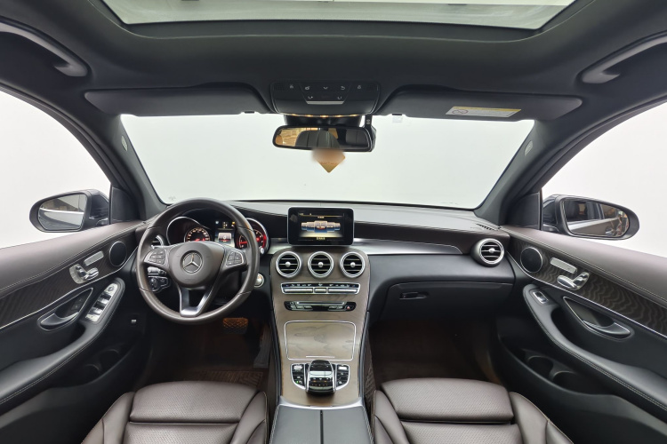 奔驰GLC 2017款 GLC 300 4MATIC 动感型中控内饰7003