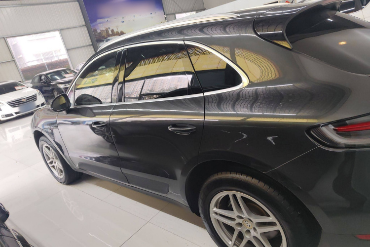 保时捷 2021款 Macan 2.0T车身外观4