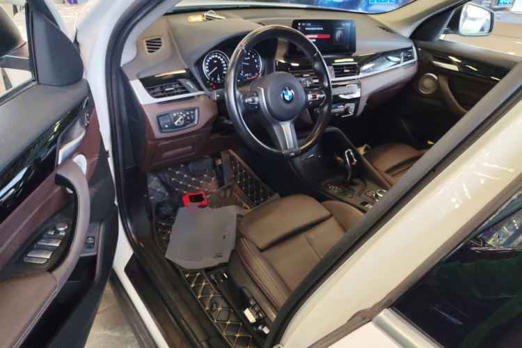 宝马X1 2022款 sDrive25Li 领先型中控内饰7003