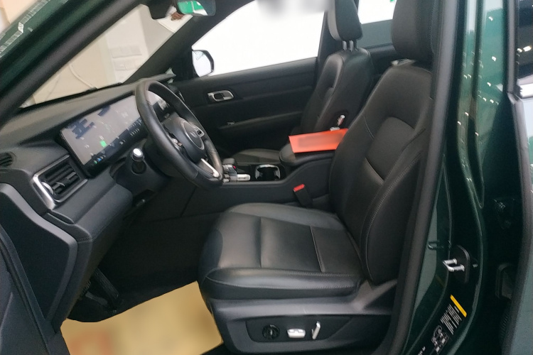 理想汽车 理想ONE 2021款 增程6座版中控内饰19