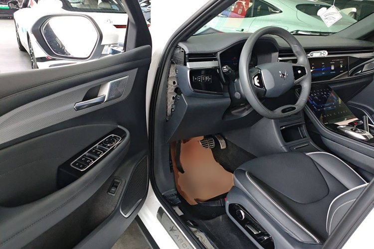 ARCFOX极狐 极狐 阿尔法T(ARCFOX αT) 2023款 480 森林版 175kW中控内饰20