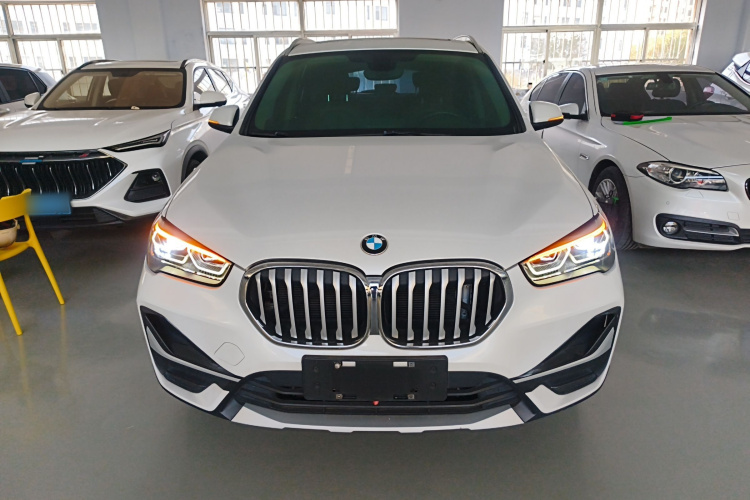 宝马X1 2020款 sDrive20Li 尊享型车身外观2