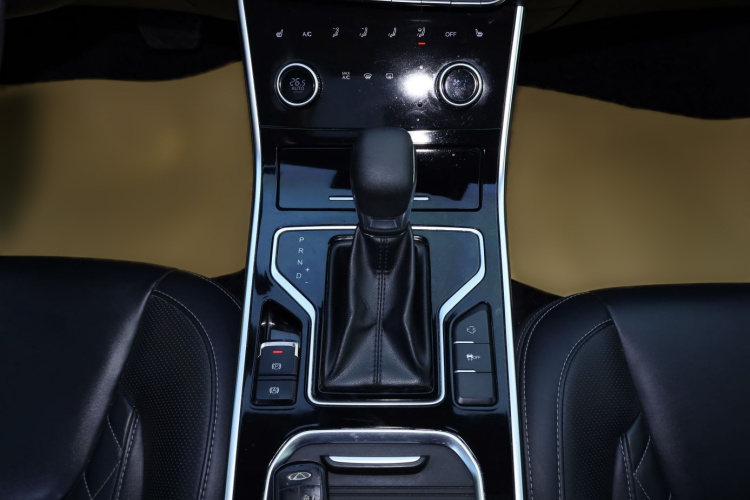 奇瑞 艾瑞泽GX 2019款 Pro 1.5T CVT睿色版 国VI中控内饰7007