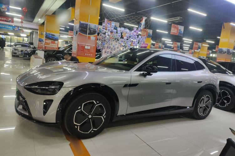 小米汽车 小米YU7 2025款 超长续航后驱版车身外观4