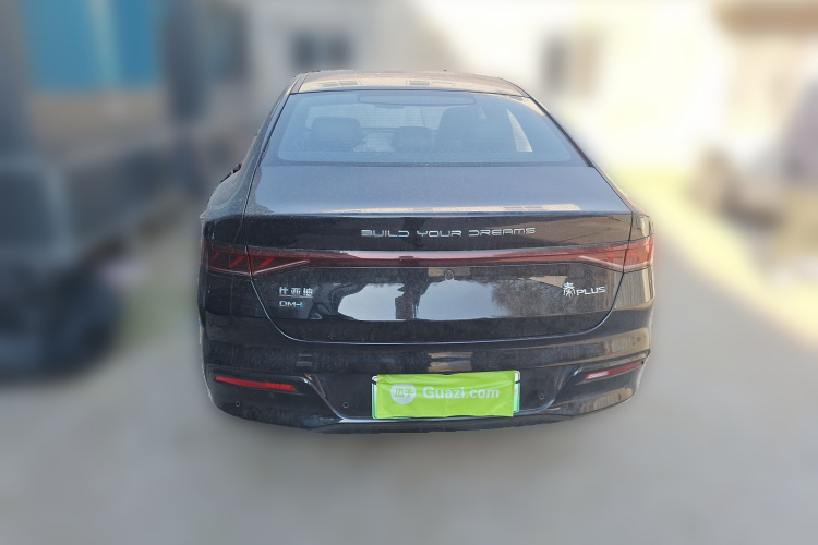 比亚迪 秦PLUS 2023款  冠军版 DM-i 120KM超越型车身外观6004