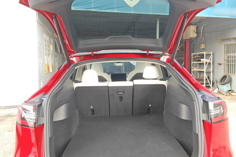 特斯拉 Model Y 2022款 长续航全轮驱动版机舱底盘23