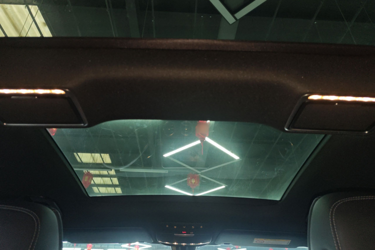 奔驰GLC 2020款 GLC 260 L 4MATIC 豪华型局部细节22