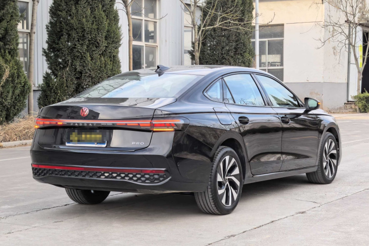 大众 帕萨特 2025款 Pro 380TSI 星空龙运版车身外观6005