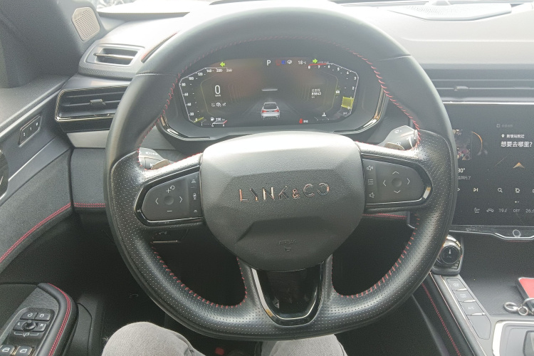 领克05 2020款 2.0TD 四驱劲Halo中控内饰13