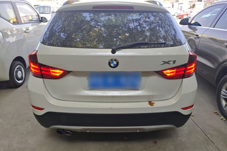 宝马X1 2015款 sDrive18i 时尚晋级版车身外观6