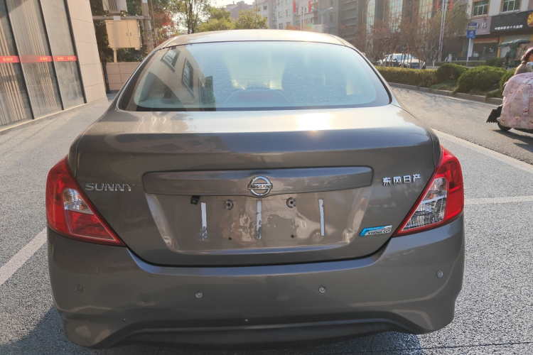 日产 阳光 2015款 1.5XE CVT舒适版车身外观6