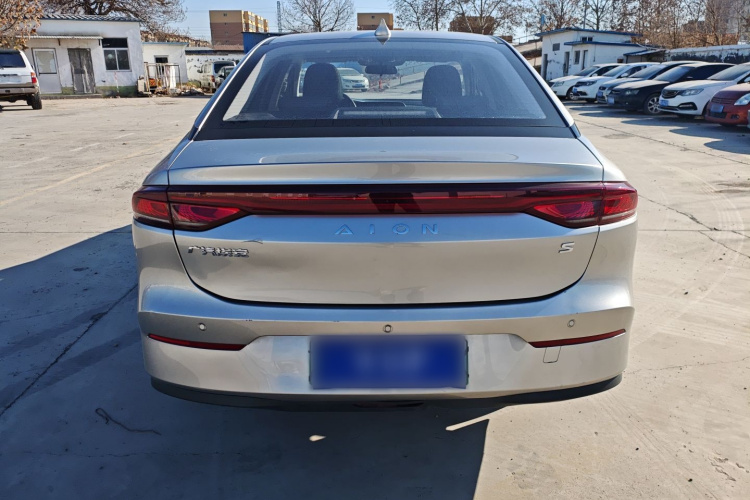 埃安 AION S 2023款 魅 580 磷酸铁锂车身外观6004