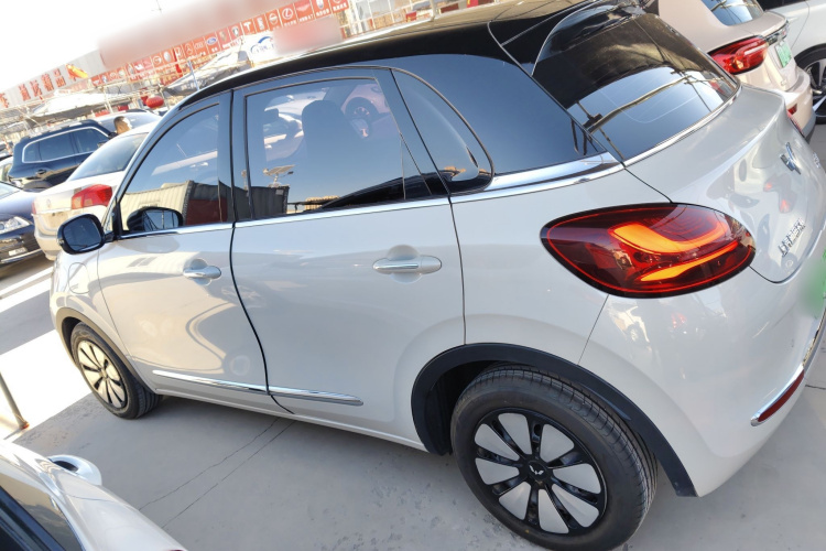 五菱汽车 五菱缤果 2024款 333km 悦享款车身外观4