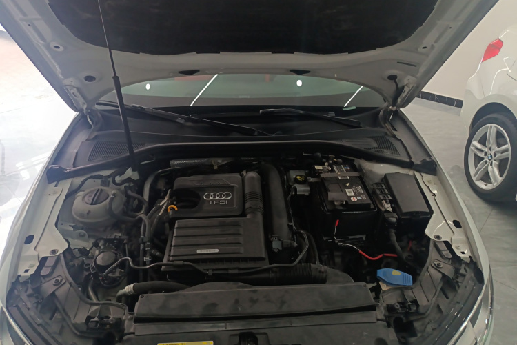 奥迪A3 2020款 Limousine 35 TFSI 进取型 国VI机舱底盘24