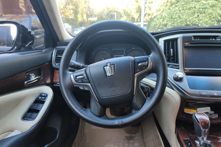 丰田 皇冠 2015款 2.0T 时尚版局部细节13