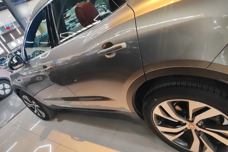 捷豹E-PACE 2024款 进取运动版 R-DYNAMIC S车身外观6003