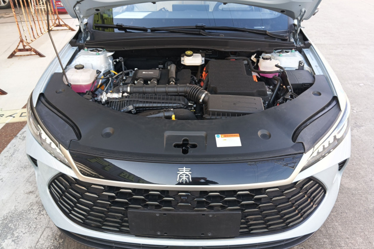 比亚迪 秦PLUS 2025款 DM-i 智驾版 120KM超越型机舱底盘24