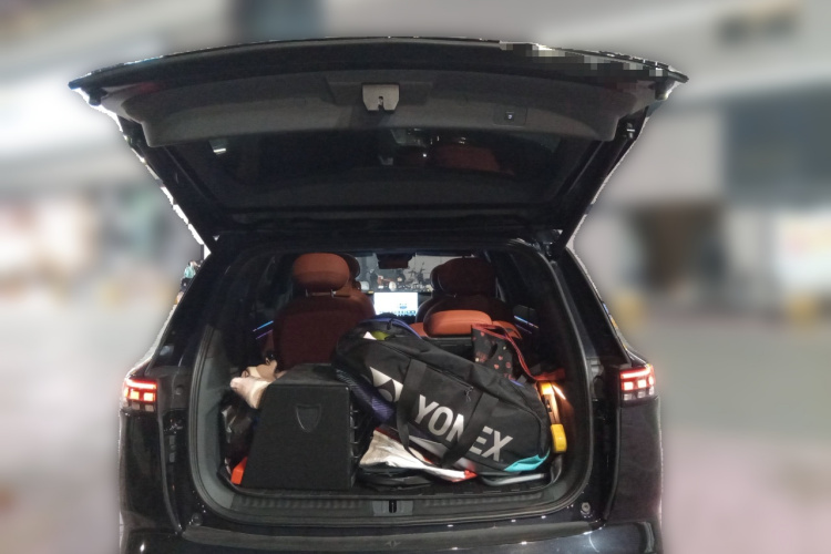 东风奕派 eπ008 2024款 210Max增程版 6座中控内饰23