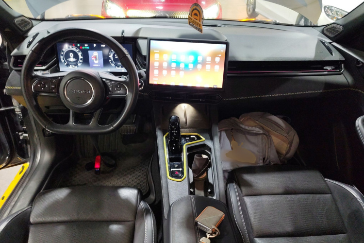 领克03 2023款 2.0TD DCT劲Pro中控内饰12