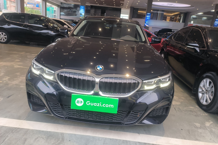 宝马3系 2022款 改款 320Li M运动套装车身外观2