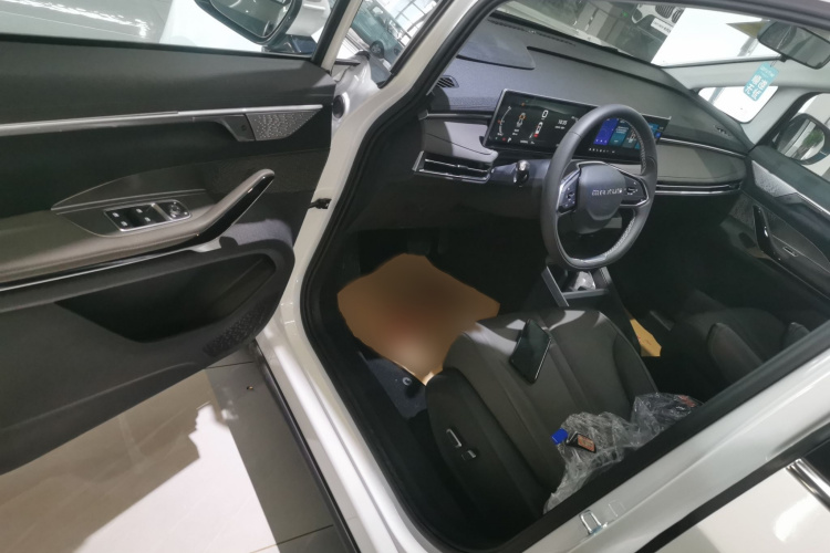 上汽大通MAXUS 大家7 2024款 改款 超混 长续航版 悦享版中控内饰7003