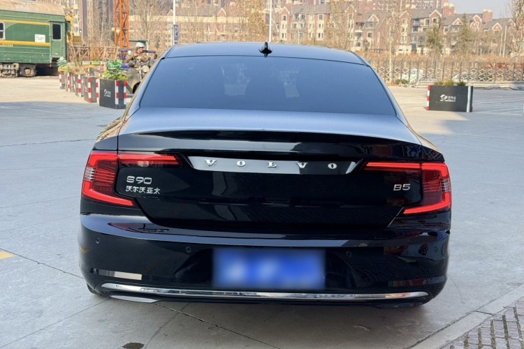 沃尔沃S90 2024款 B5 智雅豪华版车身外观6007