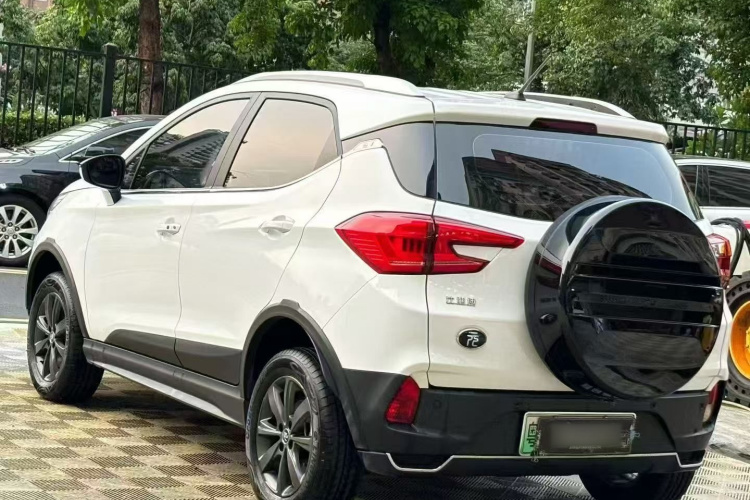 比亚迪 元新能源 2019款 EV360 智联悦享型车身外观6003