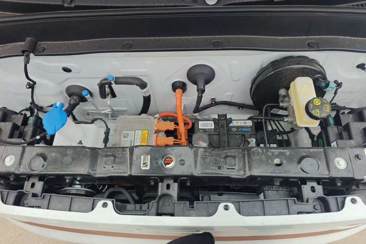 吉利银河 2024款 熊猫mini 200km 耐力熊机舱底盘24