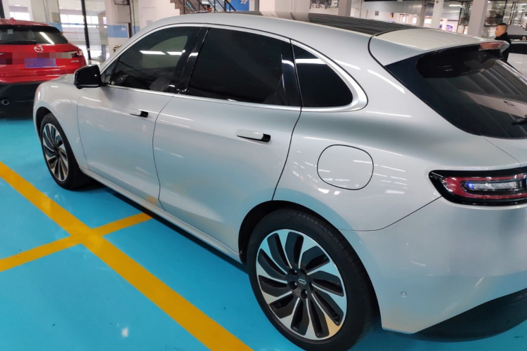 鸿蒙智行 问界M5 2022款 增程四驱旗舰版车身外观6003