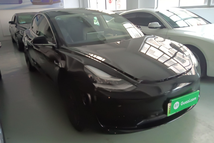 特斯拉 Model 3 2020款 标准续航后驱升级版车身外观3
