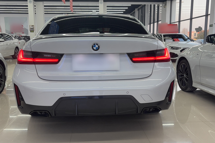 宝马3系 2024款 325Li M运动曜夜套装车身外观6004