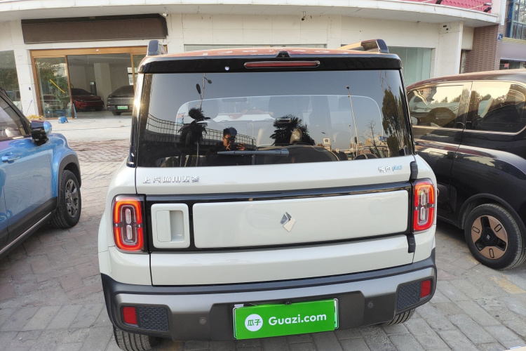 宝骏悦也Plus 2024款 智尊版 4座车身外观6