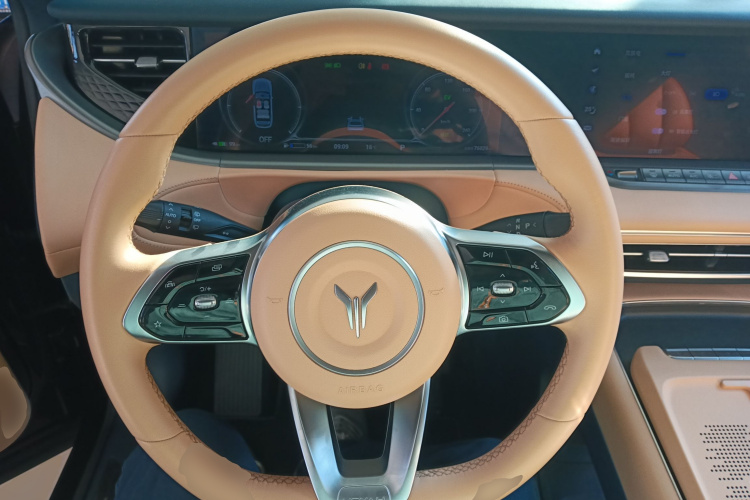 岚图汽车 岚图FREE 2023款 四驱超长续航增程版中控内饰13