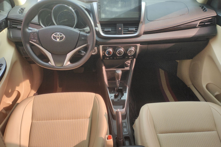 丰田 YARiS L 致炫 2016款 改款 1.5GS CVT锐动版中控内饰12