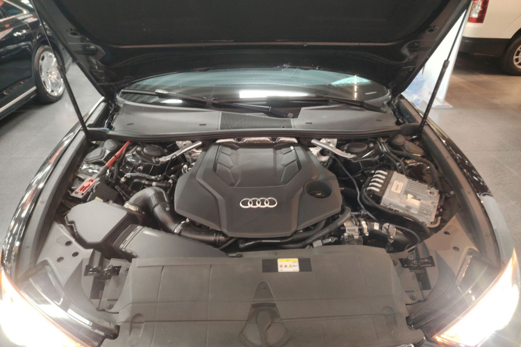 奥迪A6L 2023款 55 TFSI quattro 尊享动感型机舱底盘24