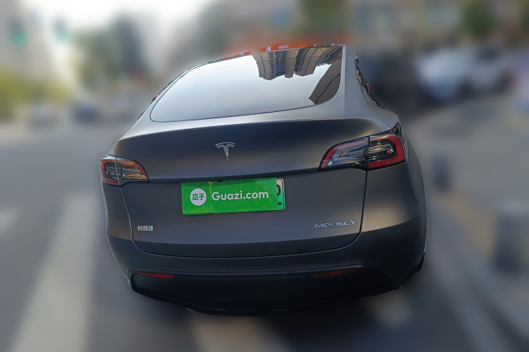 特斯拉 Model Y 2022款 改款 后轮驱动版车身外观6