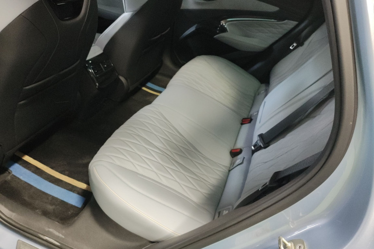 比亚迪 海豹 2022款 550km 标准续航后驱版尊贵型中控内饰21